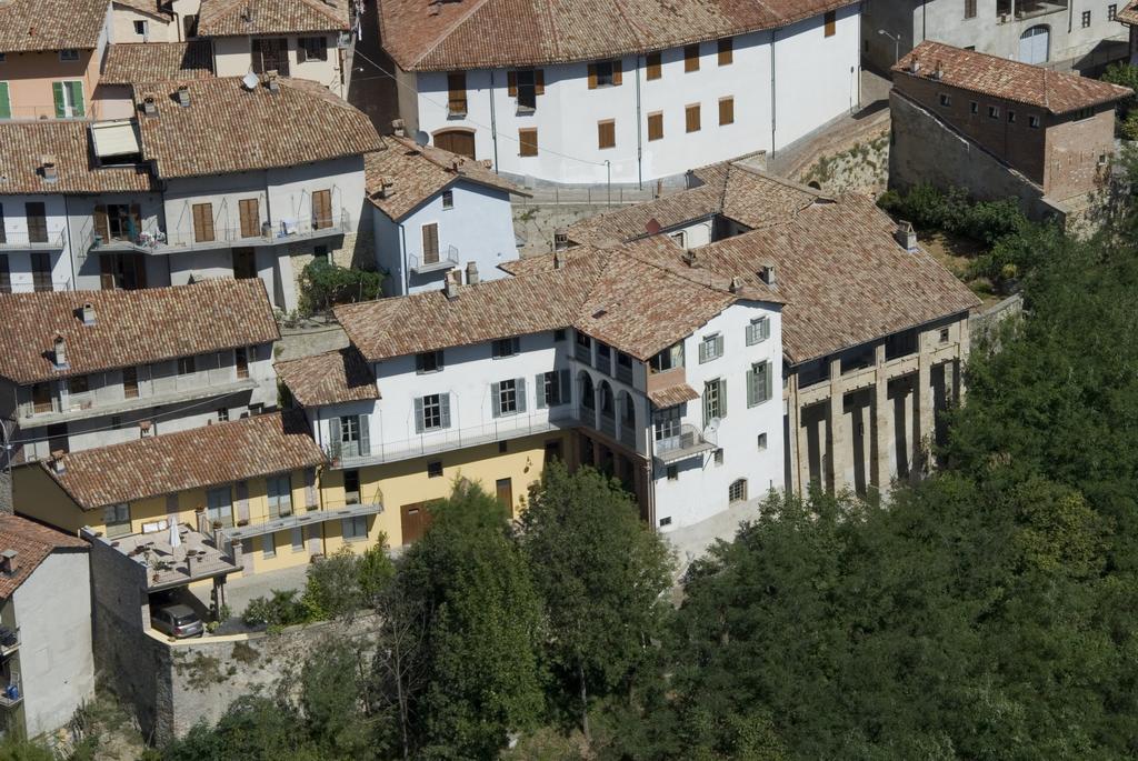 Agriturismo La Terrazza Sul Bosco Villa Barolo Exterior photo